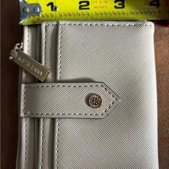Anne Klein Small Bifold Wallet / Card Holder Beige - Picture 10 of 11